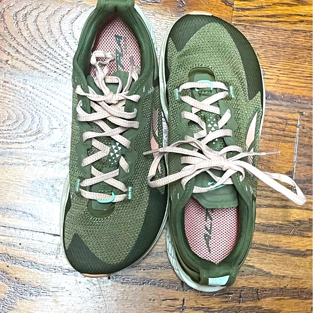Altra. Great shape!